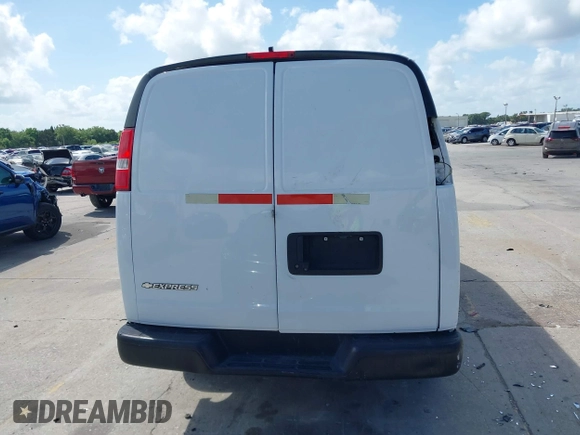 2017 Chevrolet Express Cargo z VIN 1GCWGAFF0H1298823, wystawiony jako IAAI lot #41933843 z przebiegiem 75 213 mil mil oraz . Historia ofert i sprzedaży dostępna na DreamBid. Obrazek 16.