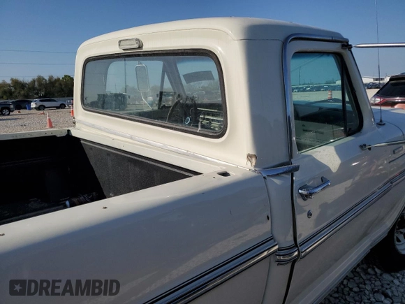 1971 Ford F-250 z VIN F25YRL61251, wystawiony jako Copart lot #49845945 z przebiegiem 28 252 mil mil oraz Szkoda całkowita • Salvage title. Historia ofert i sprzedaży dostępna na DreamBid. Obrazek 10.
