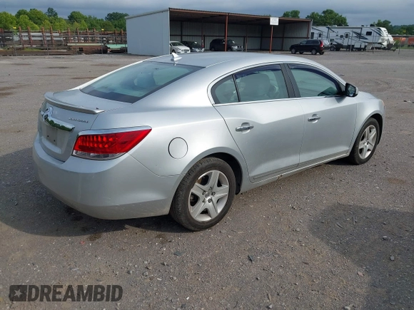2011 Buick LaCrosse CX z VIN 1G4GA5EC6BF257283, wystawiony jako IAAI lot #42522899 z przebiegiem 172 284 mil mil oraz . Historia ofert i sprzedaży dostępna na DreamBid. Obrazek 4.