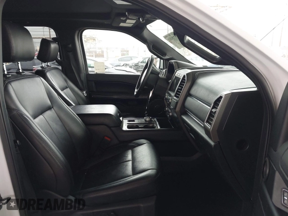 2020 Ford Expedition XLT with VIN 1FMJU1HT7LEA34372, listed as a IAAI auction lot 41720101 with 81,388 mi miles. Bid and sale history available at carsss.com. Image 5.