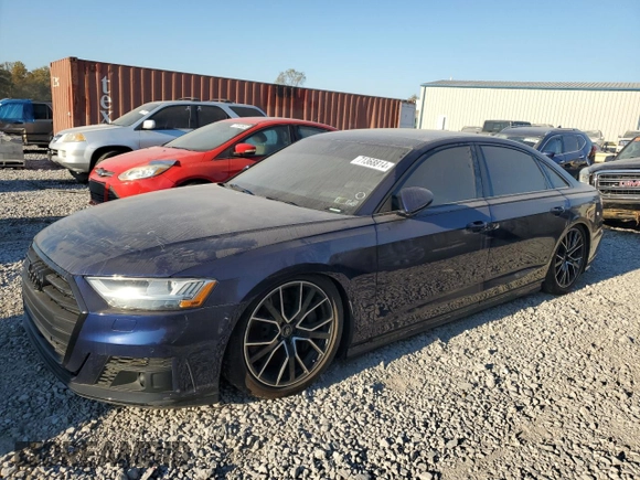 2021 Audi A8 with VIN WAU8EAF85MN015252, listed as a Copart auction lot 71368814 with 31,505 mi miles and Salvage Title. Bid and sale history available at carsss.com. Image 1.