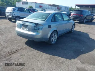 2004 Audi A4 1.8T с VIN WAULC68E44A105113, выставлен на аукционе IAAI как лот 42475749 с пробегом 239 861 миль миль и . История ставок и продаж доступна на DreamBid. Изображение 4.