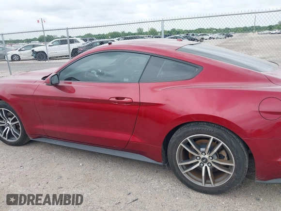 2015 Ford Mustang EcoBoost z VIN 1FA6P8THXF5349965, wystawiony jako IAAI lot #42107250 z przebiegiem 104 475 mil mil oraz . Historia ofert i sprzedaży dostępna na DreamBid. Obrazek 14.