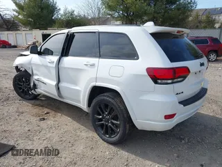 2018 Jeep Grand Cherokee Laredo E с VIN 1C4RJFAG8JC500877, выставлен на аукционе IAAI как лот 41797456 с пробегом 95 067 миль миль и . История ставок и продаж доступна на DreamBid. Изображение 3.