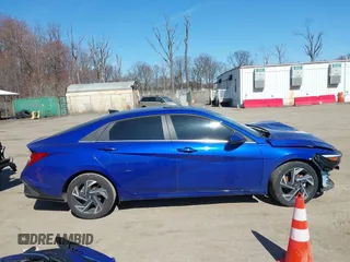 2024 Hyundai Elantra SEL z VIN KMHLS4DG3RU769454, wystawiony jako IAAI lot #41838085 z przebiegiem 11 520 mil mil oraz . Historia ofert i sprzedaży dostępna na DreamBid. Obrazek 12.
