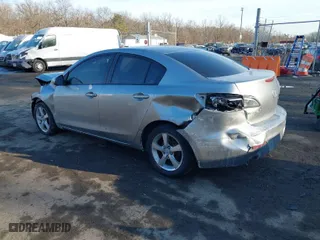 2013 Mazda Mazda3 i Touring with VIN JM1BL1VP6D1781683, listed as a IAAI auction lot 41444748 with 129,967 mi miles. Bid and sale history available at carsss.com. Image 3.