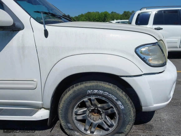 2004 Toyota Sequoia Limited with VIN 5TDZT38A04S213613, listed as a IAAI auction lot 42061362 with 179,027 mi miles. Bid and sale history available at carsss.com. Image 13.