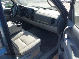 2010 GMC Sierra 1500 SLE z VIN 3GTRKVE31AG275827, wystawiony jako IAAI lot #41663348 z przebiegiem 171 539 mil mil oraz . Historia ofert i sprzedaży dostępna na DreamBid. Obrazek 5.