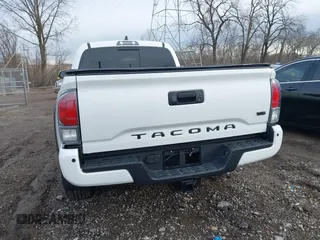 2023 Toyota Tacoma SR5 z VIN 3TMDZ5BN2PM144461, wystawiony jako IAAI lot #41565934 z przebiegiem 75 547 mil mil oraz . Historia ofert i sprzedaży dostępna na DreamBid. Obrazek 16.