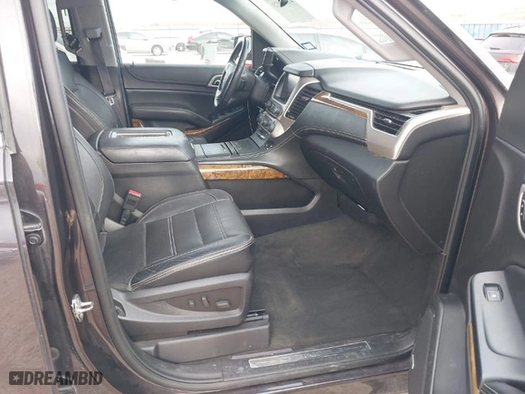 2015 GMC Yukon XL Denali with VIN 1GKS1JKJ2FR547054, listed as a IAAI auction lot 41185973 with 121,337 mi miles. Bid and sale history available at carsss.com. Image 5.