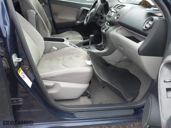 2007 Toyota RAV4 with VIN JTMZD33V676048811, listed as a IAAI auction lot 42049920 with 258,716 mi miles. Bid and sale history available at carsss.com. Image 5.