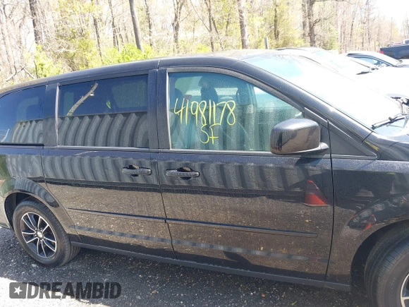 2016 Dodge Grand Caravan SXT with VIN 2C4RDGCG2GR118242, listed as a IAAI auction lot 41981178 with 150,586 mi miles and . Bid and sale history available at DreamBid. Image 14.