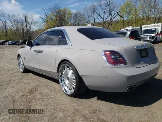 2021 Rolls-Royce Ghost z VIN SCATV0C04MU208558, wystawiony jako Copart lot #54121965 z przebiegiem 15 643 mil mil oraz Szkody całkowita. Historia ofert i sprzedaży dostępna na DreamBid. Obrazek 2.