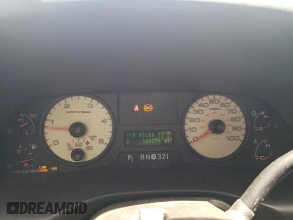 2005 Ford F-250 XL with VIN 1FTSW21P25EC64412, listed as a Copart auction lot 61992935 with 165,296 mi miles and Salvage title. Bid and sale history available at DreamBid. Image 9.
