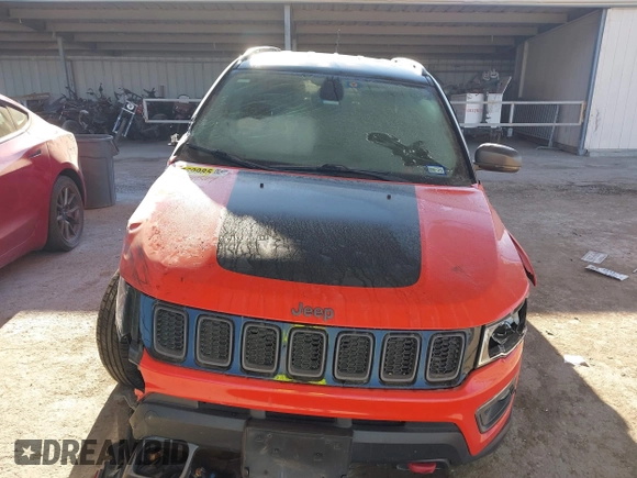 2020 Jeep Compass Trailhawk with VIN 3C4NJDDBXLT239116, listed as a IAAI auction lot 41402449 with 38,021 mi miles and . Bid and sale history available at carsss.com. Image 12.