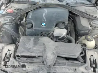 2018 BMW 3 Series 320i with VIN WBA8A9C59JK622739, listed as a Copart auction lot 68383035 with 105,906 mi miles and Salvage title. Bid and sale history available at DreamBid. Image 13.