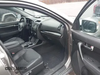 2011 Kia Sorento EX with VIN 5XYKU4A27BG028783, listed as a IAAI auction lot 41795310 with 256,109 mi miles. Bid and sale history available at carsss.com. Image 5.