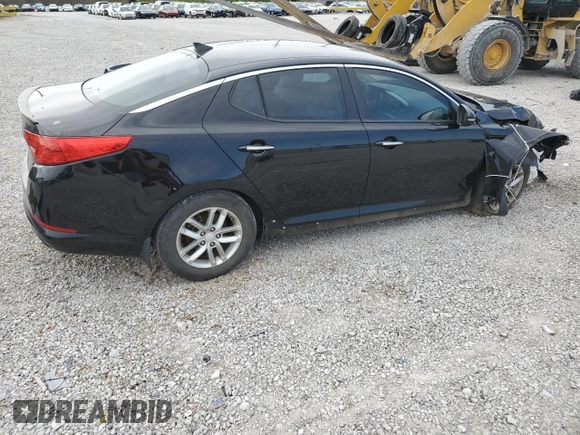 2013 Kia Optima LX z VIN 5XXGM4A77DG132022, wystawiony jako Copart lot #52178515 z przebiegiem 143 611 mil mil oraz Szkoda całkowita • Salvage title. Historia ofert i sprzedaży dostępna na DreamBid. Obrazek 3.