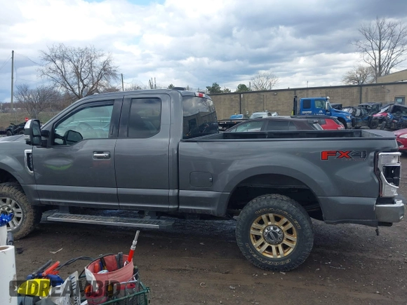 2022 Ford Super Duty F-250 SRW XL with VIN 1FT7X2B68NEC54413, listed as a IAAI auction lot 41908487 with 91,119 mi miles. Bid and sale history available at carsss.com. Image 6.