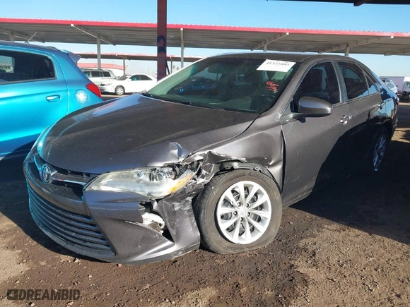 2016 Toyota Camry XLE with VIN 4T4BF1FK0GR569960, listed as a IAAI auction lot 41321085 with 118,324 mi miles. Bid and sale history available at carsss.com. Image 6.