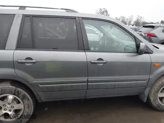 2007 Honda Pilot EX-L with VIN 5FNYF28617B024003, listed as a IAAI auction lot 41479218 with 201,868 mi miles. Bid and sale history available at carsss.com. Image 13.