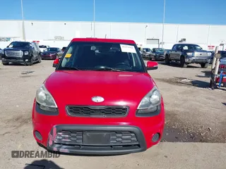 2013 Kia Soul ! with VIN KNDJT2A60D7569910, listed as a IAAI auction lot 41219582 with 125,015 mi miles. Bid and sale history available at carsss.com. Image 13.
