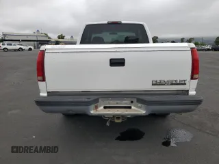 1998 Chevrolet Silverado 1500 with VIN 2GCEC19R6W1133606, listed as a Copart auction lot 54662775 with 317,437 mi miles and Salvage Title. Bid and sale history available at DreamBid. Image 6.