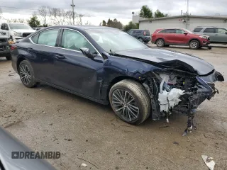 2024 Lexus ES 300h с VIN 58ADA1C14RU037331, выставлен на аукционе Copart как лот 84036414 с пробегом 10 717 миль миль и Списание • Salvage title. История ставок и продаж доступна на DreamBid. Изображение 4.