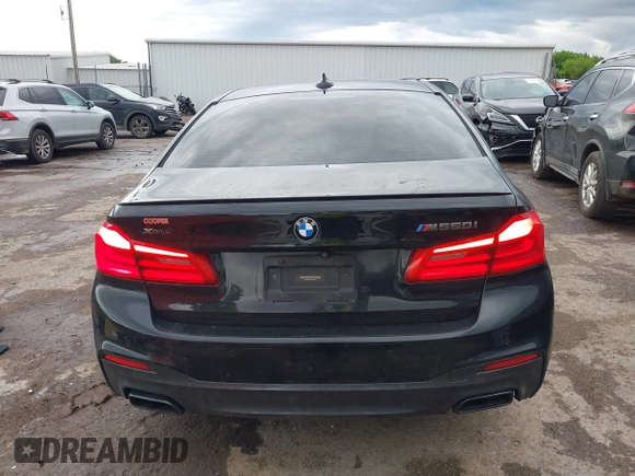 2019 BMW 5 Series M550i xDrive z VIN WBAJB9C53KB464754, wystawiony jako IAAI lot #42116407 z przebiegiem 156 418 mil mil oraz . Historia ofert i sprzedaży dostępna na DreamBid. Obrazek 15.