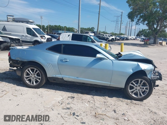2015 Chevrolet Camaro LS z VIN 2G1FB1E30F9286632, wystawiony jako IAAI lot #41933048 z przebiegiem 164 493 mil mil oraz . Historia ofert i sprzedaży dostępna na DreamBid. Obrazek 12.