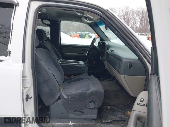 2001 Chevrolet Tahoe LT with VIN 1GNEK13T01J287838, listed as a IAAI auction lot 41551502 with 145,730 mi miles. Bid and sale history available at carsss.com. Image 5.