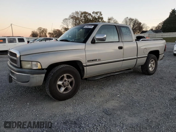 1996 Dodge 1500 z VIN 3B7HC13Y8TG197971, wystawiony jako Copart lot #82565154 z przebiegiem 248 833 mil mil oraz Szkoda całkowita • Salvage title. Historia ofert i sprzedaży dostępna na DreamBid. Obrazek 1.