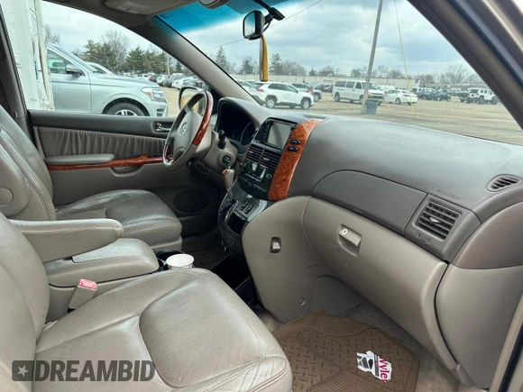 2008 Toyota Sienna XLE with VIN 5TDBK22C28S019910, listed as a Copart auction lot 47494665 with 217,246 mi miles and Clean Title. Bid and sale history available at carsss.com. Image 5.