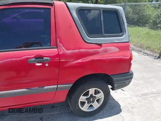 2002 Chevrolet Tracker z VIN 2CNBE18C926911755, wystawiony jako IAAI lot #42452154 z przebiegiem 129 098 mil mil oraz . Historia ofert i sprzedaży dostępna na DreamBid. Obrazek 6.
