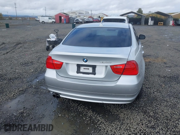 2011 BMW 3 Series 328i xDrive with VIN WBAPK5C5XBF127087, listed as a IAAI auction lot 40738105 with 141,222 mi miles and . Bid and sale history available at DreamBid. Image 16.