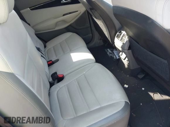 2016 Kia Sorento SX with VIN 5XYPKDA55GG174984, listed as a IAAI auction lot 41216303 with 142,875 mi miles. Bid and sale history available at carsss.com. Image 8.