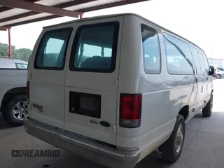 2011 Ford Econoline Passenger XL z VIN 1FBSS3BL9BDA52335, wystawiony jako IAAI lot #42248296 z przebiegiem 109 251 mil mil oraz . Historia ofert i sprzedaży dostępna na DreamBid. Obrazek 4.