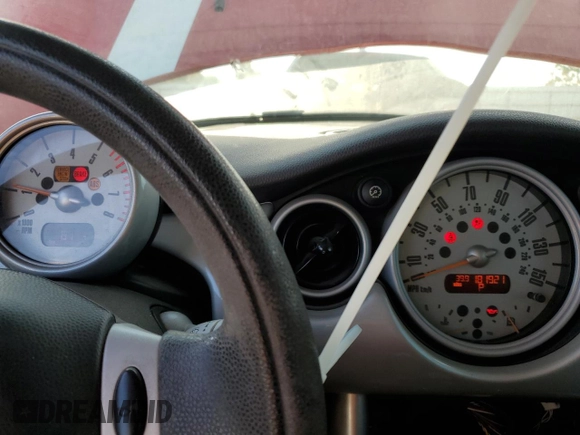 2002 MINI Hardtop with VIN WMWRC33432TE12395, listed as a Copart auction lot 76629414 with 181,921 mi miles and Clean Title. Bid and sale history available at DreamBid. Image 9.