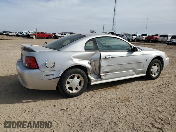 2000 Ford Mustang with VIN 1FAFP404XYF251834, listed as a Copart auction lot 42242875 with 55,039 mi miles and Salvage Title. Bid and sale history available at carsss.com. Image 3.
