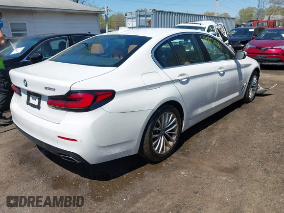 2021 BMW 5 Series 530i z VIN WBA53BH01MWW96851, wystawiony jako IAAI lot #41997994 z przebiegiem 85 608 mil mil oraz . Historia ofert i sprzedaży dostępna na DreamBid. Obrazek 4.