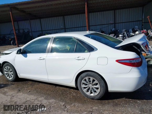 2015 Toyota Camry XLE with VIN 4T1BF1FK7FU023620, listed as a IAAI auction lot 40901262 with 122,968 mi miles. Bid and sale history available at carsss.com. Image 14.