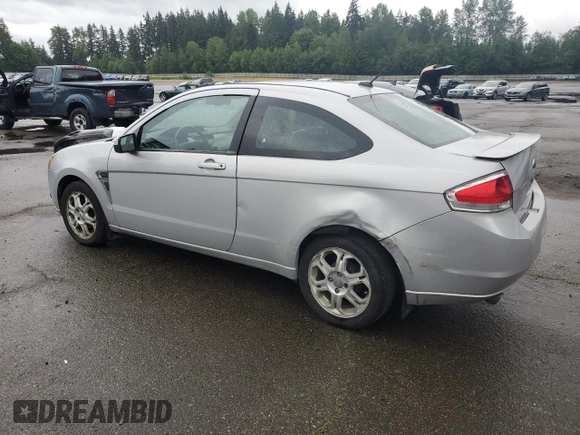 2008 Ford Focus SE z VIN 1FAHP33NX8W147139, wystawiony jako Copart lot #57520415 z przebiegiem 151 852 mil mil oraz Szkoda całkowita • Salvage title. Historia ofert i sprzedaży dostępna na DreamBid. Obrazek 2.