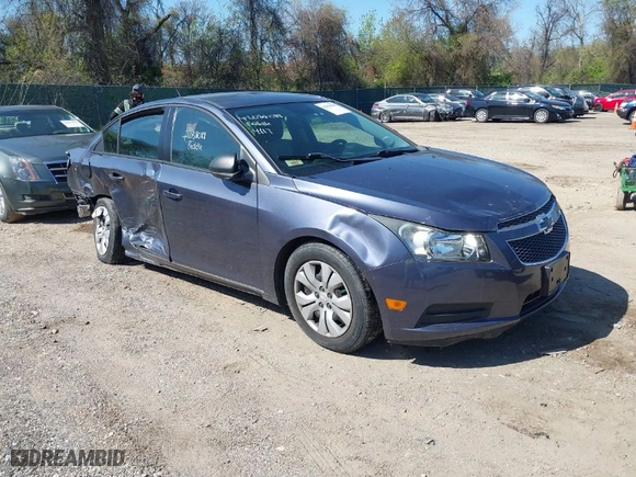 2013 Chevrolet Cruze LS with VIN 1G1PA5SH1D7314922, listed as a IAAI auction lot 42038088 with 121,811 mi miles. Bid and sale history available at carsss.com. Image 1.