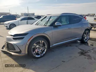 2024 Genesis GV60 z VIN KMUKEDSB3RU021508, wystawiony jako Copart lot #50765525 z przebiegiem 2849 mil mil oraz Nie do naprawy • Non repairable. Historia ofert i sprzedaży dostępna na DreamBid. Obrazek 1.