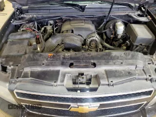 2014 Chevrolet Suburban LT z VIN 1GNSCJE04ER201392, wystawiony jako Copart lot #58076755 z przebiegiem 229 288 mil mil oraz Szkoda całkowita • Salvage title. Historia ofert i sprzedaży dostępna na DreamBid. Obrazek 12.