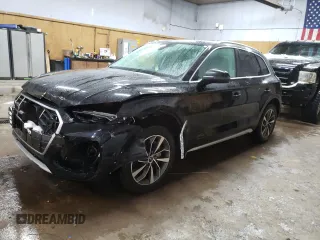 2021 Audi Q5 Premium Plus with VIN WA1BAAFY9M2016338, listed as a Copart auction lot 43942875 with 77,177 mi miles and Non Repairable. Bid and sale history available at carsss.com. Image 1.