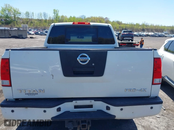 2012 Nissan Titan SV with VIN 1N6AA0EC0CN307743, listed as a IAAI auction lot 42085082 with 187,506 mi miles. Bid and sale history available at carsss.com. Image 16.