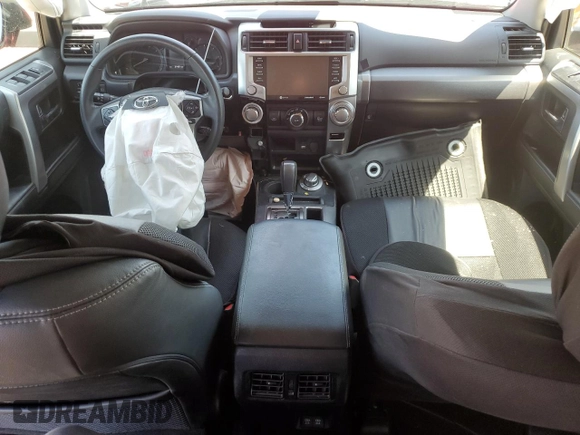 2021 Toyota 4Runner SR5 Premium with VIN JTENU5JR0M5856455, listed as a Copart auction lot 56670685 with 31,401 mi miles and Salvage title. Bid and sale history available at DreamBid. Image 8.