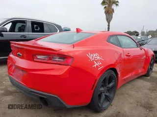 2017 Chevrolet Camaro 1LT z VIN 1G1FB1RS5H0169949, wystawiony jako IAAI lot #42177915 z przebiegiem 68 633 mil mil oraz . Historia ofert i sprzedaży dostępna na DreamBid. Obrazek 4.