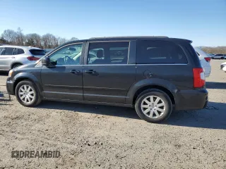 2015 Chrysler Town & Country LX with VIN 2C4RC1AG2FR675606, listed as a Copart auction lot 88864295 with 39,985 mi miles and Clean Title. Bid and sale history available at carsss.com. Image 2.